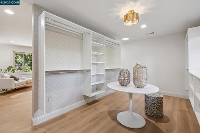 312 Soule Ave, Pleasant Hill CA: https://media.crmls.org/mediaz/51fde6dc-80e4-4681-b066-58910cd180b2.jpg