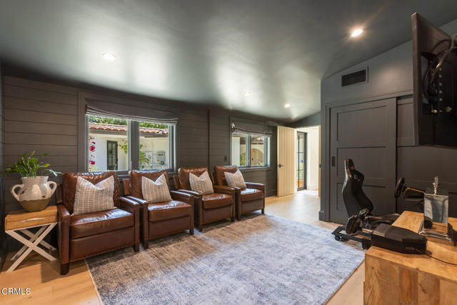 4435 Encinas Drive, La Canada Flintridge CA: https://media.crmls.org/mediaz/51ffcc0d-4434-44b6-bc91-5b9190330030.jpg