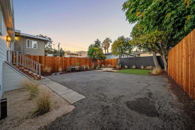 416 S 6th Street, San Jose CA: https://media.crmls.org/mediaz/5200bedc-f78d-4118-a95a-bcd46ca3610e.jpg