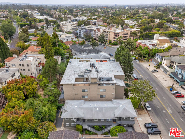 1944 S Beverly Glen Boulevard, Los Angeles CA: https://media.crmls.org/mediaz/5200cce4-0c98-43c6-85f5-1cc79463d991.jpg