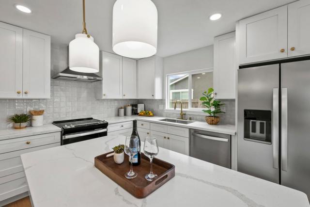1575 Acacia Way, Morgan Hill CA: https://media.crmls.org/mediaz/5200ce2d-59ef-4311-899e-a98bea022988.jpg