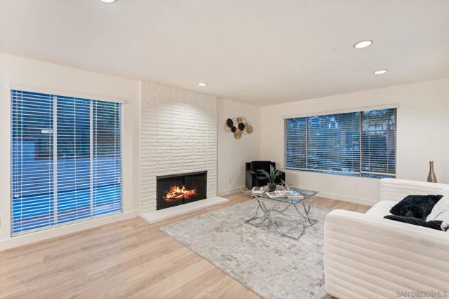 6221 BRYNWOOD COURT, San Diego CA: https://media.crmls.org/mediaz/5200f2ec-f239-44a0-96b4-be4297b60817.jpg