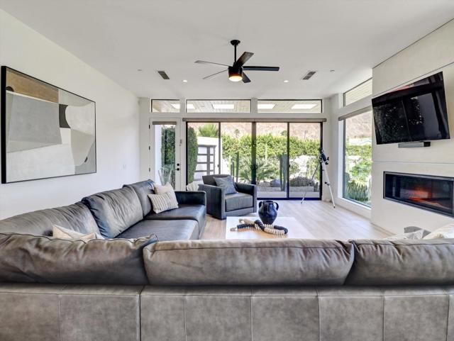 54050 Avenida Obregon, La Quinta CA: https://media.crmls.org/mediaz/52010b19-02f7-4ca3-a962-ff8ba2e8bb02.jpg