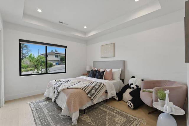 Image 28 of 36 For 999 Andover Way