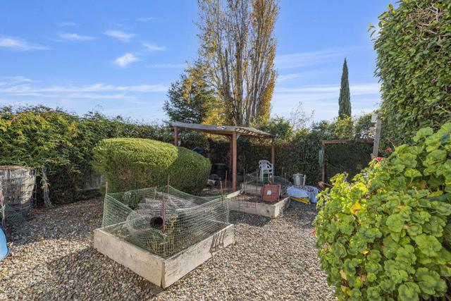 310 Via Vaquero Norte, San Juan Bautista CA: https://media.crmls.org/mediaz/520439d2-34e2-46d4-a6c8-0982eff7999b.jpg