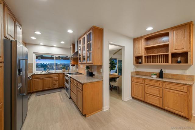 6667 Edmonton Ave, San Diego CA: https://media.crmls.org/mediaz/5204565f-f612-40a7-a599-15f6d3bb4e5b.jpg