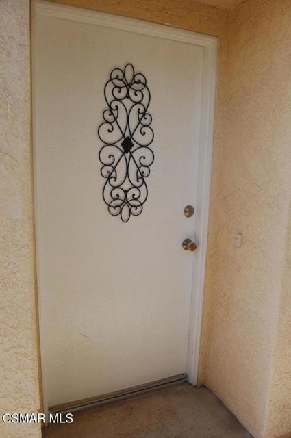 1375 Uppingham B Drive, Thousand Oaks CA: https://media.crmls.org/mediaz/52046478-4eee-4221-ba47-595b79f38361.jpg