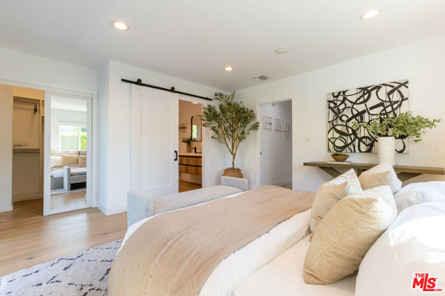 3840 Lyceum Avenue, Los Angeles CA: https://media.crmls.org/mediaz/5205a903-7dd5-4072-9587-7d675b306987.jpg