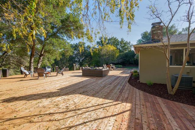 24821 Prospect Avenue, Los Altos Hills CA: https://media.crmls.org/mediaz/52066b66-5217-4c92-8c04-b747de3e6339.jpg