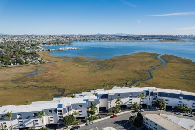 Detail Gallery Image 28 of 31 For 3991 Crown Point Dr #P13,  San Diego,  CA 92109 - 1 Beds | 1 Baths