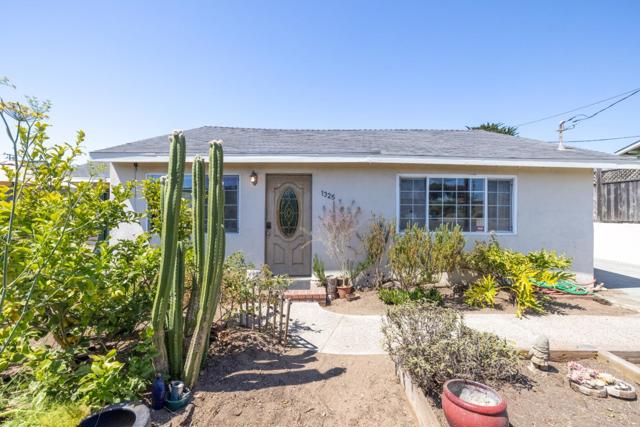 1325 Circle Avenue, Seaside CA: https://media.crmls.org/mediaz/5206fe8c-89f3-4fec-9583-c199a6b7b70f.jpg