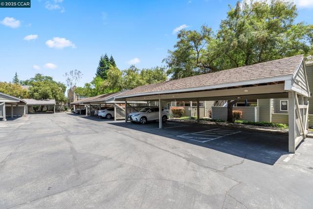 132 Eastridge Dr, San Ramon CA: https://media.crmls.org/mediaz/5207d76a-c452-4383-9d82-7d68cf6805e2.jpg