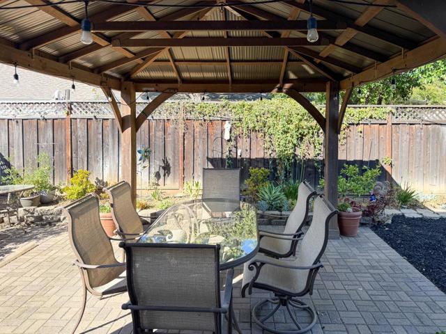 15120 Venetian Way, Morgan Hill CA: https://media.crmls.org/mediaz/5208b79f-0c7f-416a-ae7a-fce34ad2ef5d.jpg