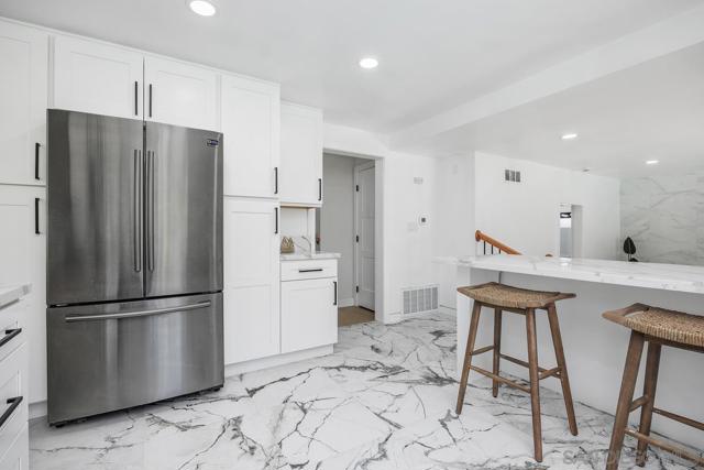 9511 Via Pereza, San Diego CA: https://media.crmls.org/mediaz/52098e0c-ea74-4dda-95ae-2897ef5ec797.jpg