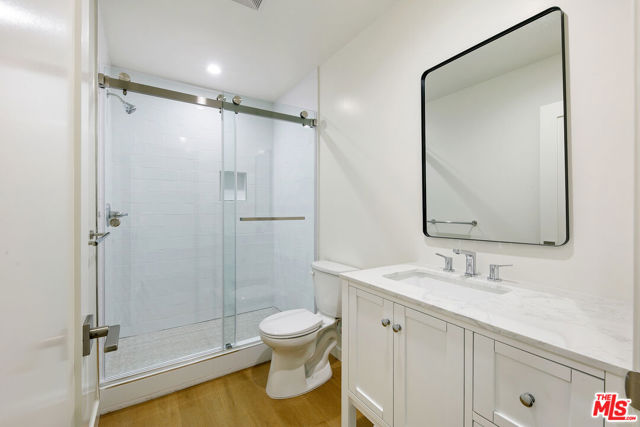 954 North San Vicente Boulevard, 6 photo 15