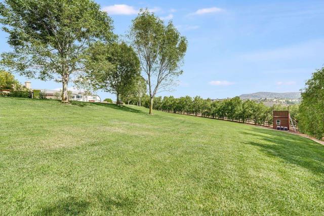 Image 26 of 36 For 30823 Hilltop View Ct