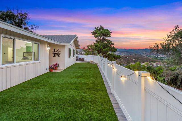 Detail Gallery Image 5 of 30 For 10906 Serena Ln, Lakeside,  CA 92040 - 4 Beds | 2 Baths