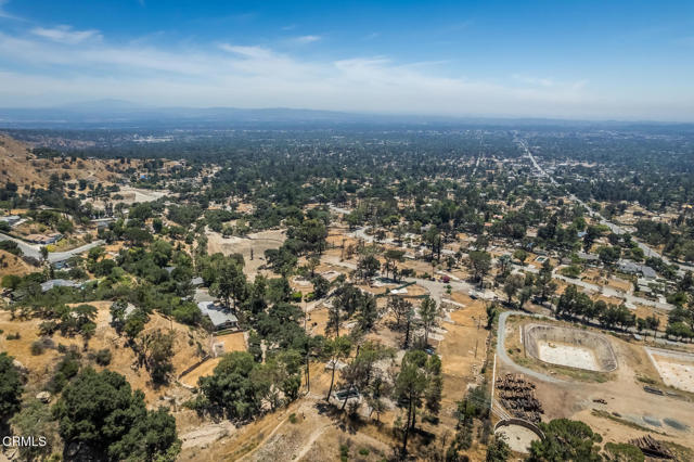 3360 Villa Grove Dr Drive, Altadena CA: https://media.crmls.org/mediaz/520e4e60-d4ac-4d47-8f7f-504bf25d99f2.jpg