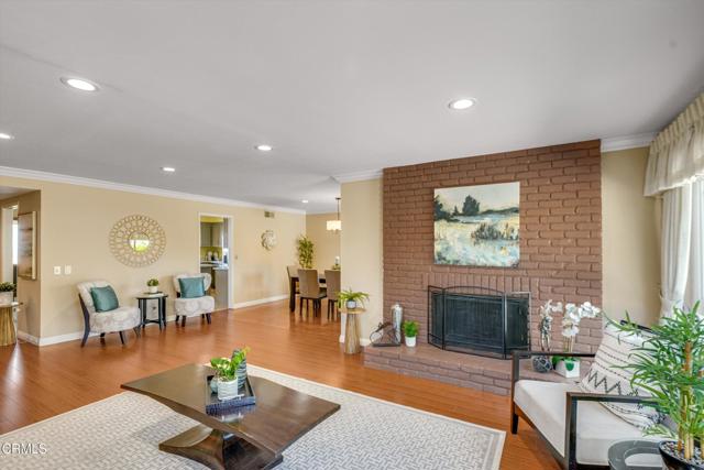 Detail Gallery Image 7 of 44 For 19015 Braemore Rd, Porter Ranch,  CA 91326 - 4 Beds | 3 Baths