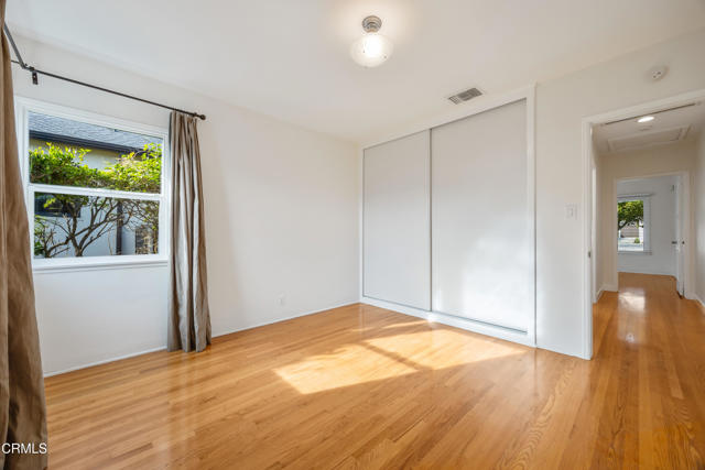 Detail Gallery Image 17 of 24 For 2380 Queensberry Rd, Pasadena,  CA 91104 - 3 Beds | 2 Baths