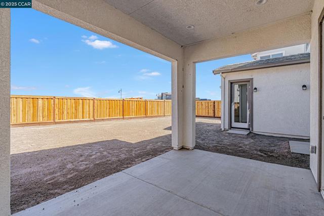 16166 Poulson Street, Lathrop CA: https://media.crmls.org/mediaz/520fb434-38eb-4291-9a55-25ad16bcd40a.jpg