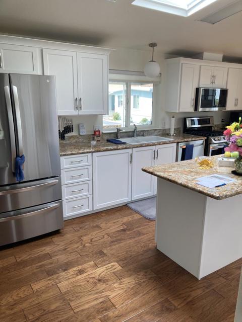 77 Leawood Drive, Aptos CA: https://media.crmls.org/mediaz/52103f56-0c45-41cf-82b8-9311c6b4d116.jpg