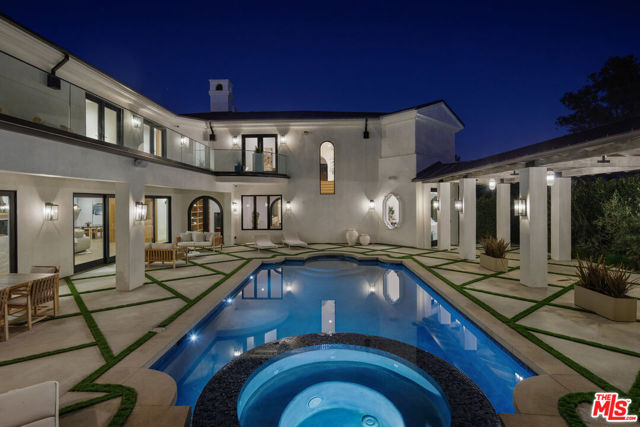 7052 Dume Drive, Malibu CA: https://media.crmls.org/mediaz/5211b29e-d2cb-4b98-8df3-28391a65c2ca.jpg