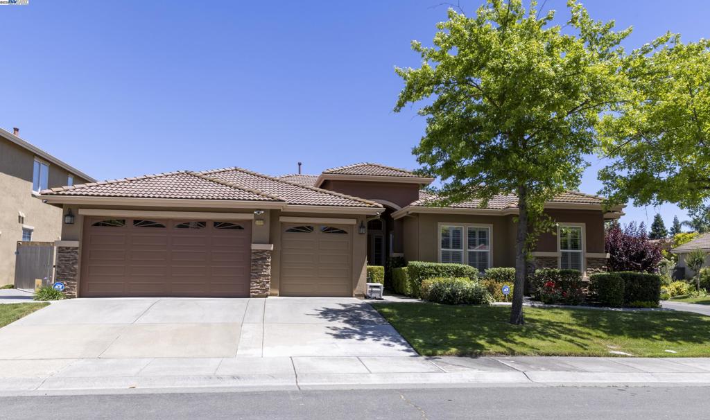 5090 Archcrest Way