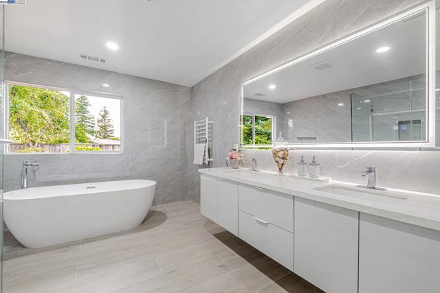 41511 Chadbourne Dr, Fremont CA: https://media.crmls.org/mediaz/52123847-dddb-4e64-9ac1-374cefecd7b5.jpg