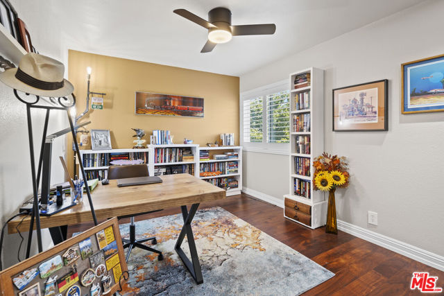 877 Chelsea Court, Simi Valley CA: https://media.crmls.org/mediaz/52129cae-f67b-46cc-b37f-d236eada4cc2.jpg