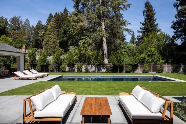 240 Valparaiso Avenue, Atherton CA: https://media.crmls.org/mediaz/52141f00-97d6-4867-b9d9-ce5f3e65f114.jpg