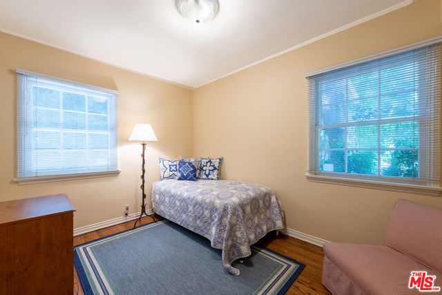 4722 Noeline Avenue, Encino CA: https://media.crmls.org/mediaz/5214bf03-2e71-4ba0-ab3e-1e6457b354bd.jpg