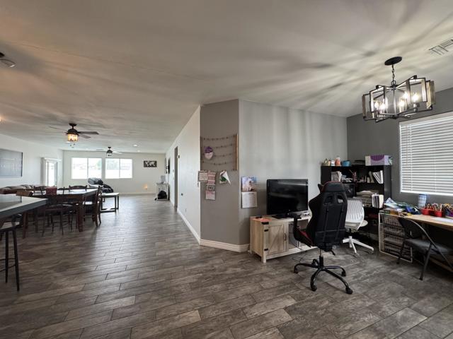 401 Sage Brush Street, Blythe CA: https://media.crmls.org/mediaz/5214dfc3-37bf-45e8-abf4-00caa64560ae.jpg