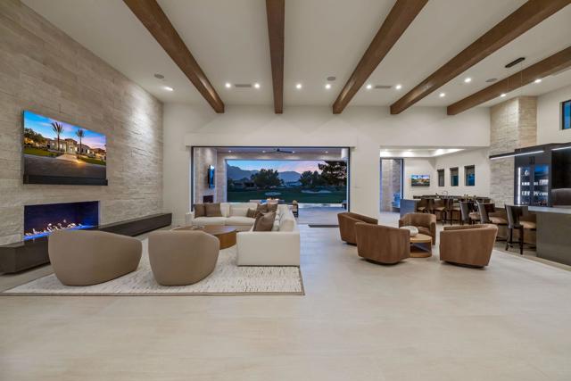 53603 Via Mallorca, La Quinta CA: https://media.crmls.org/mediaz/52153d8a-51af-4975-9cf5-7e2fed09b614.jpg