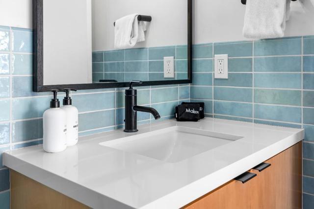 208 Capitola Avenue, Capitola CA: https://media.crmls.org/mediaz/52155d14-2235-4871-9af0-d6ab21da6be3.jpg