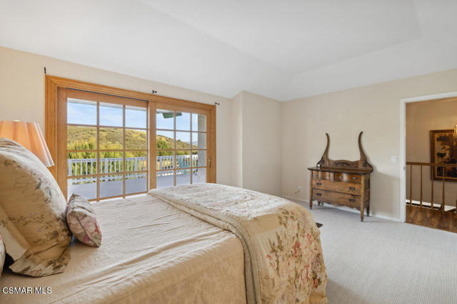 6690 Oak Springs Drive, Oak Park CA: https://media.crmls.org/mediaz/5215e898-0289-413d-a18d-2ab302630aba.jpg
