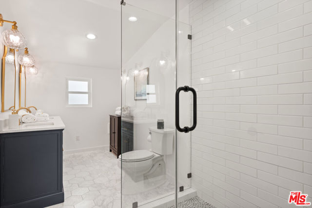 6399 W 80th Street, Los Angeles CA: https://media.crmls.org/mediaz/5216cf8f-b0fc-4413-a06f-d2fdd1612fe7.jpg