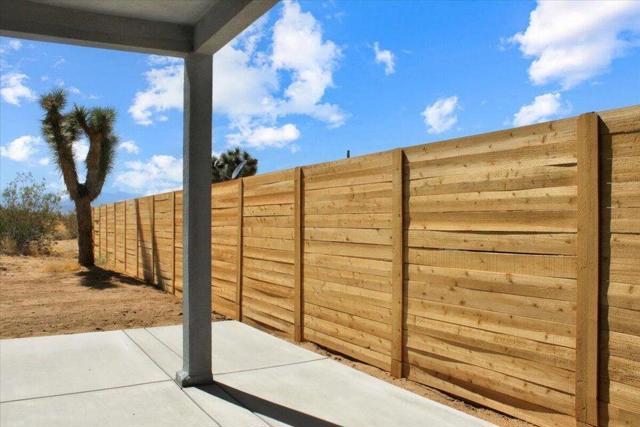7608 Olympic Road, Joshua Tree CA: https://media.crmls.org/mediaz/5216e980-29a2-414b-bcf2-5b75a0da534c.jpg