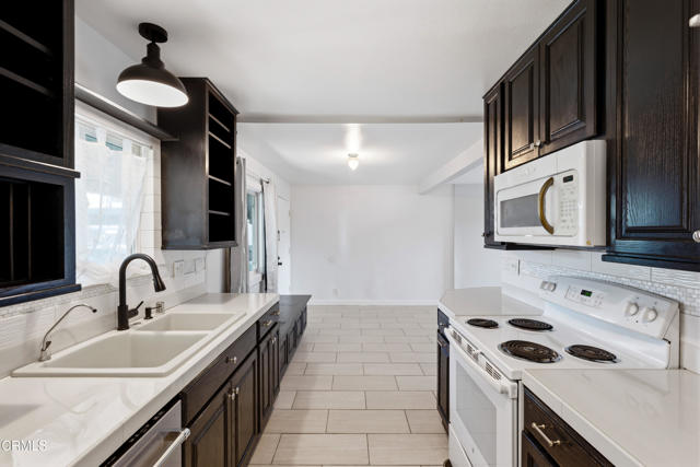 Detail Gallery Image 8 of 37 For 251 S Ventura Rd #210,  Port Hueneme,  CA 93041 - 1 Beds | 1 Baths