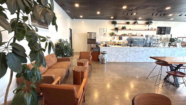 3560 3560 G Street, Merced CA: https://media.crmls.org/mediaz/5217d72a-497d-48cc-b66c-127229d4b23b.jpg