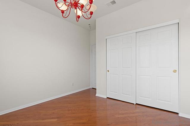 987 Palencia Ct, Chula Vista CA: https://media.crmls.org/mediaz/5217fef5-3dd0-4ba0-aea9-ba21b7e3c821.jpg