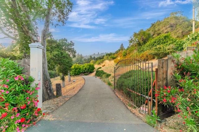 411 Hecker Pass Road, Watsonville CA: https://media.crmls.org/mediaz/521804d0-aa85-4070-ab87-444998cc11cc.jpg