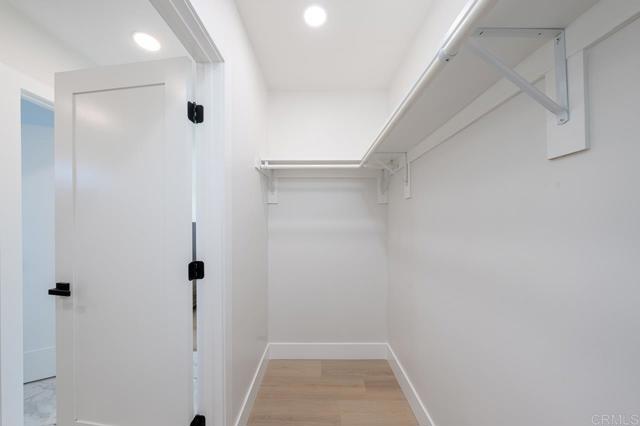 Image 17 of 42 For 7118 Stanford Ave.