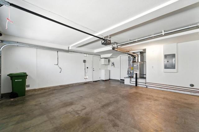 50 Waterford Court, Campbell CA: https://media.crmls.org/mediaz/52198066-51d2-4916-9405-7e15c10c87dd.jpg