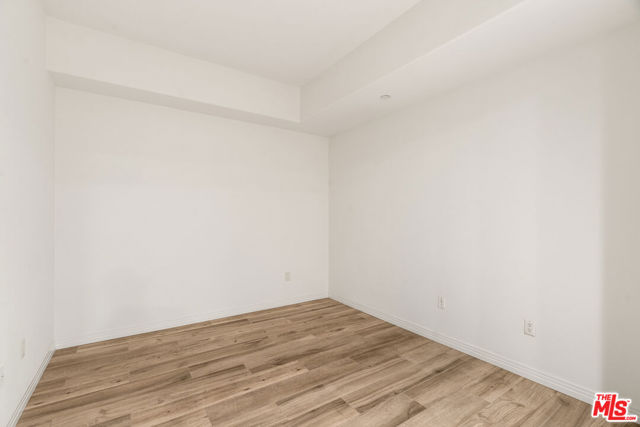 4050 Glencoe Avenue, Marina del Rey CA: https://media.crmls.org/mediaz/5219ebe8-b098-43f8-b257-93df7eda7133.jpg