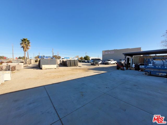 38755 6th Street, Palmdale, California 93550, ,Multi-Family,For Sale,6th,24468337