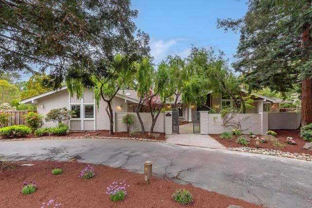 24139 Summerhill Avenue, Los Altos CA: https://media.crmls.org/mediaz/521aa25e-8649-4aeb-a2db-1af0902cc799.jpg