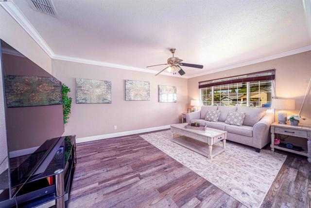 34505 Salinas Pl, Fremont CA: https://media.crmls.org/mediaz/521ae90a-197e-45e3-ac43-88522e972491.jpg