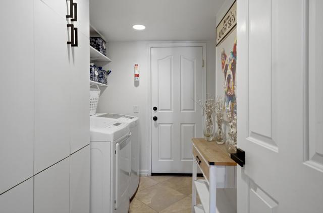 Image 42 of 54 For 76984 Sheffield Court