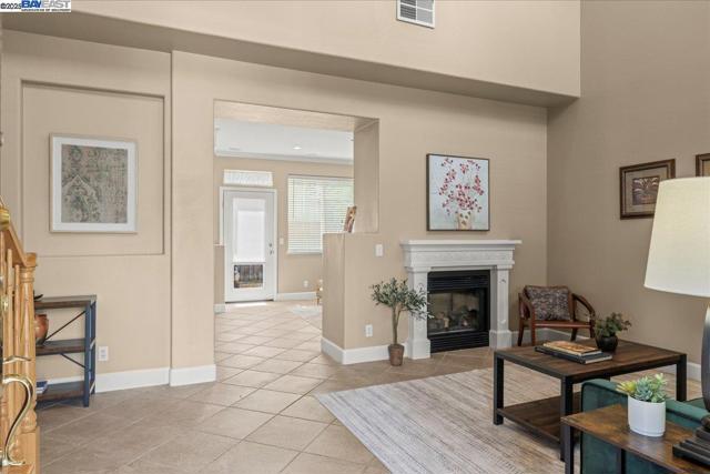 107 Limestone Cmn, Livermore CA: https://media.crmls.org/mediaz/521bd747-00ad-403e-a6ab-3f2290cb572f.jpg